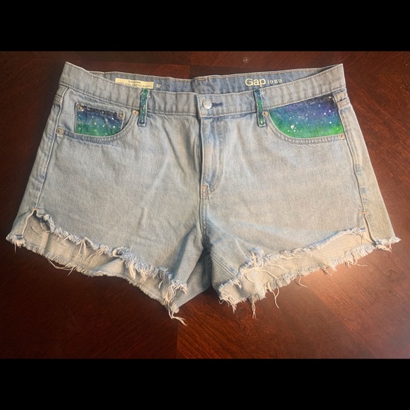 Gap, hand painted jean shorts, Size 32! - Picture 1 of 2